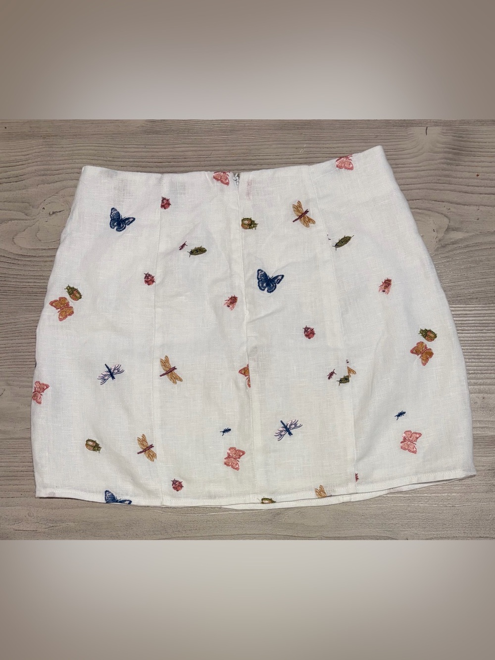 Reformation Vera butterfly embroidered Linen Mini Skirt size 0 - Picture 2 of 9